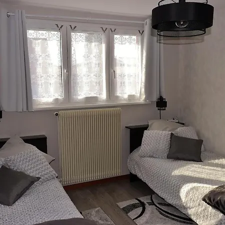 La Houblonniere 3 Chambres, 6 Lits Et 1 Clic Clac Апартаменты *